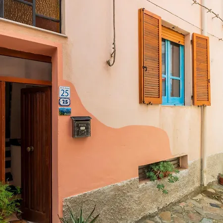 Sa Omu 'eccia Nyaraló