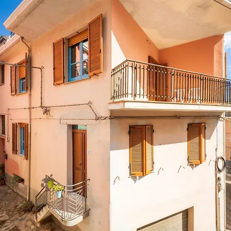 Sa Omu 'eccia Nyaraló Villagrande Strisaili