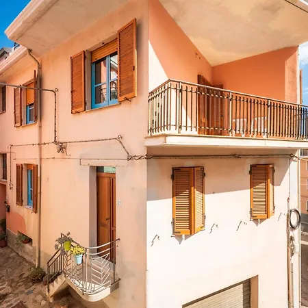 Sa Omu 'eccia Dom wakacyjny Villagrande Strisaili